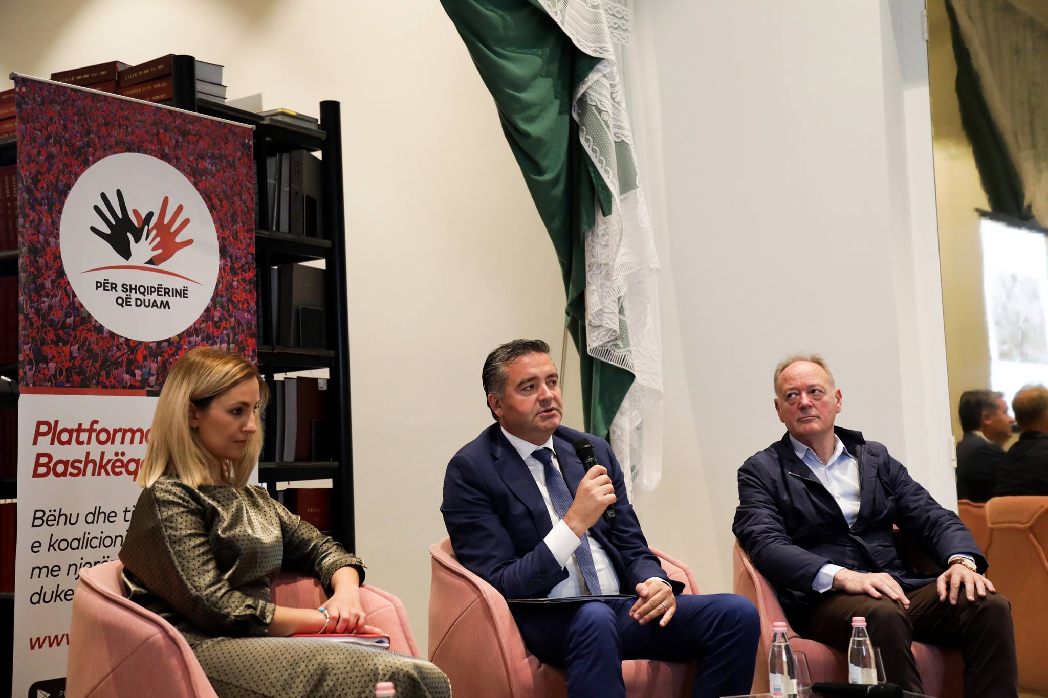 Shqipëria ndalon prodhimin, importimnt, tregtimin e qeseve plastike