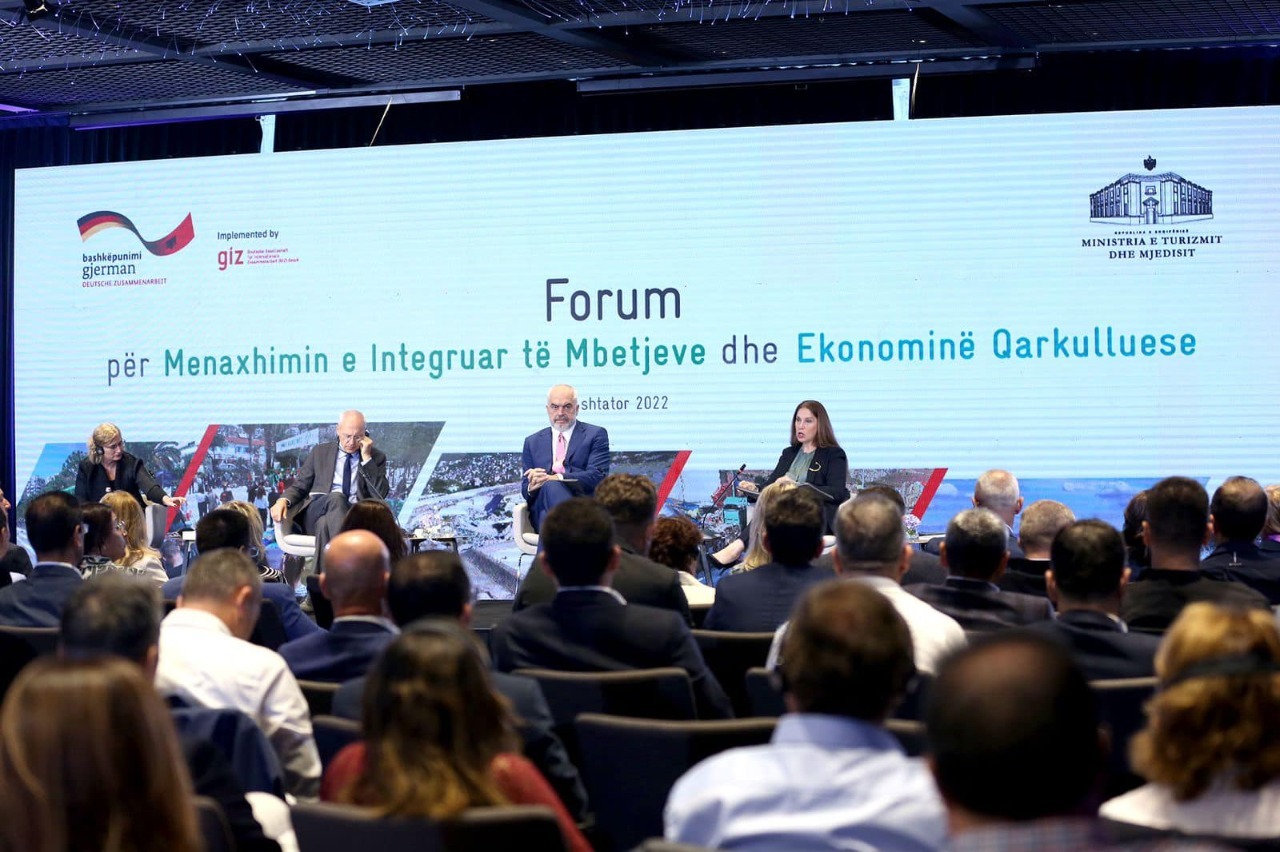 Kumbaro bën bilancin e mjedisit dhe u kujton gjobat kryebashkiakëve: Promovojmë riciklimin dhe kompostimin